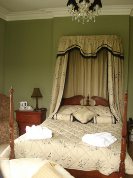 deluxe room 4.jpg