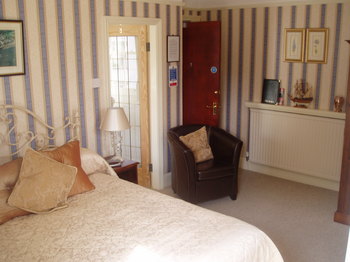 Triple or twin ensuite